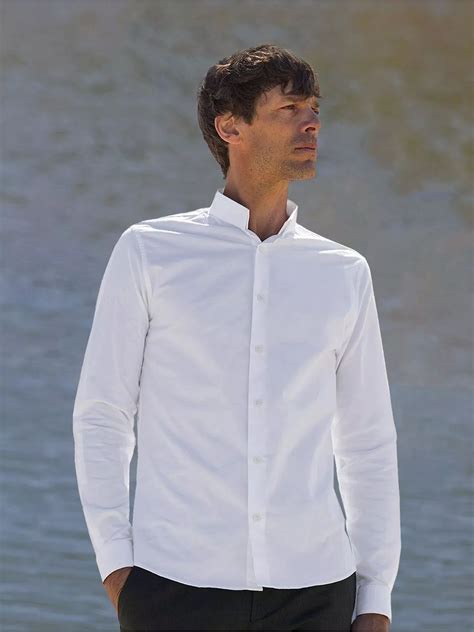 Chemise col inversé blanche .